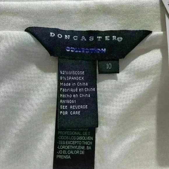 New With Tags DONCASTER Women Skirt Size 10 White Pencil Knee Length Zip Career - Picture 5 of 8